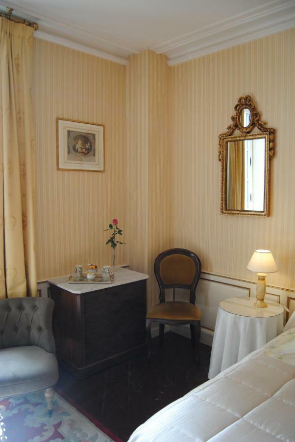 Hotel Particulier De Sainte Croix Bayeux Bagian luar foto
